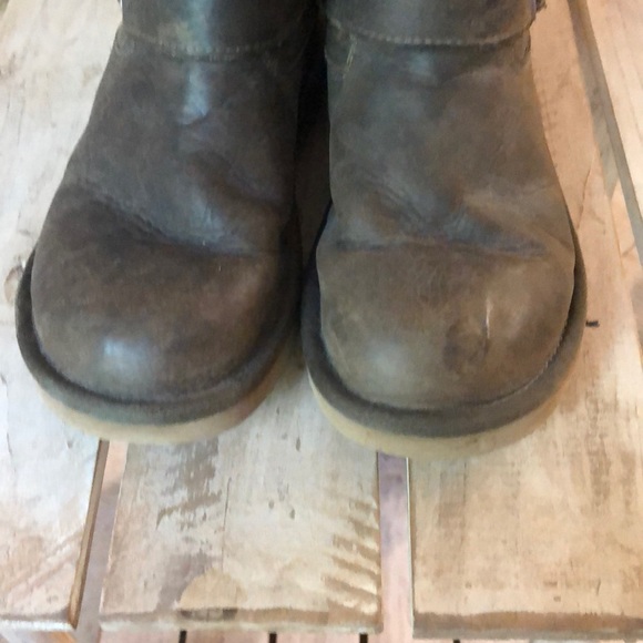 Ugg Kensington Boots - Picture 3 of 6